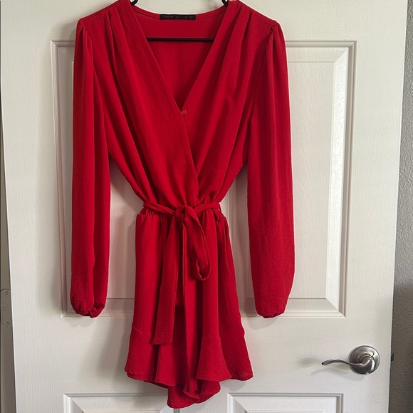 Elegant Red Long-Sleeve Jumpsuit - Picture 1 of 6